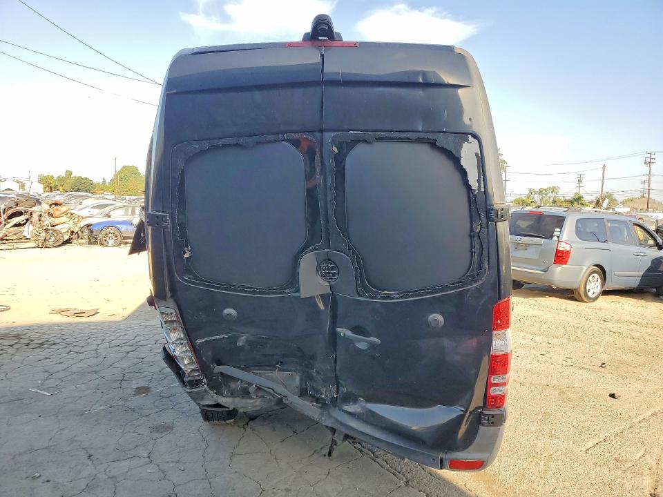 Photo 6 from auction – 2016 MERCEDES-BENZ SPRINTER with VIN WDZPE8CD7GP237213