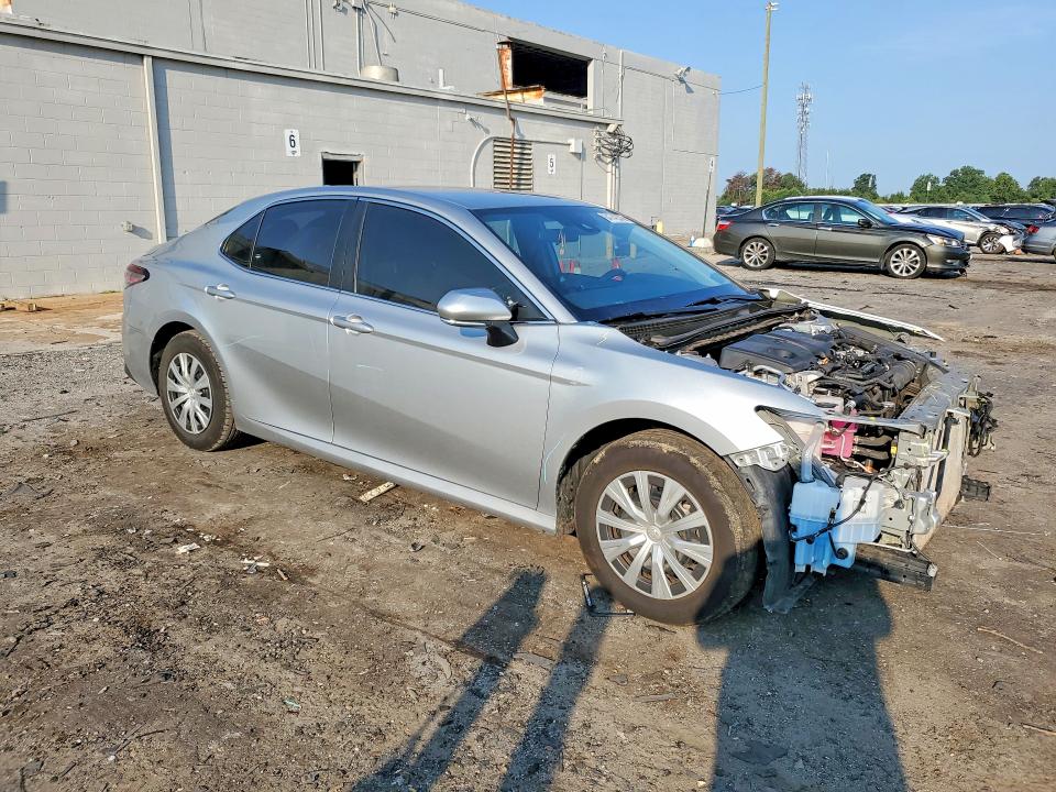 Photo 4 from auction – 2022 TOYOTA CAMRY with VIN 4T1C31AK1NU039217