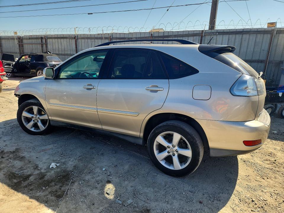 Photo 2 from auction – 2005 LEXUS RX with VIN 2T2GA31U05C039341