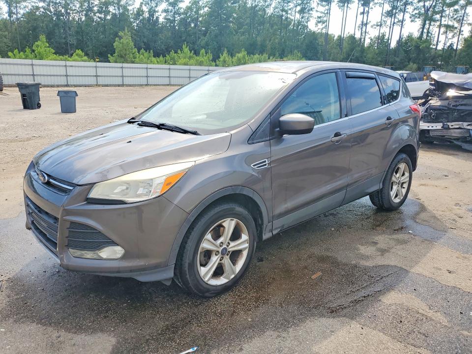 FORD ESCAPE 2013 مع رقم تعريف المركبة 1FMCU0GX1DUD83607 - صورة من المزاد