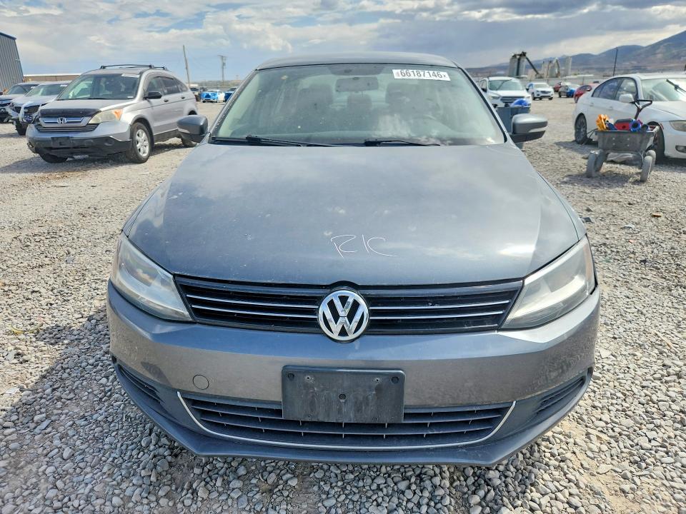Photo 5 from auction – 2014 VOLKSWAGEN JETTA with VIN 3VWD17AJ9EM233309