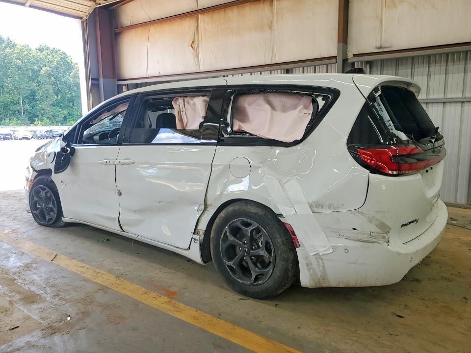 Photo 2 from auction – 2024 CHRYSLER PACIFICA with VIN 2C4RC1S71RR111951