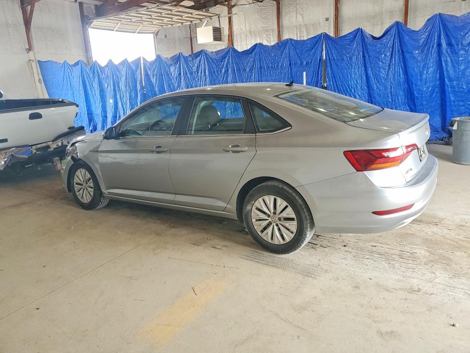 Photo 2 from auction – 2019 VOLKSWAGEN JETTA with VIN 3VWC57BU8KM199075