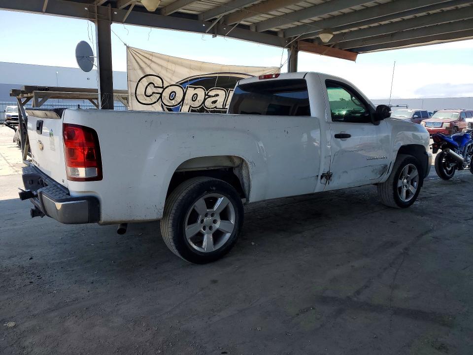 Photo 3 from auction – 2007 CHEVROLET SILVERADO with VIN 1GCEC14C77Z517325