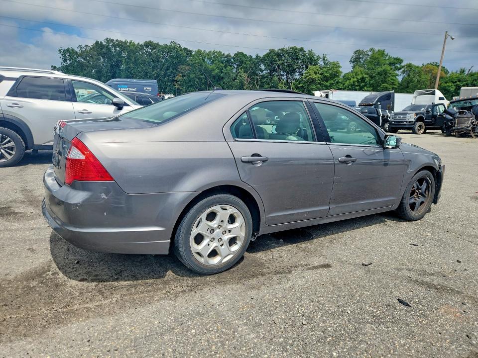 Photo 3 from auction – 2010 FORD FUSION with VIN 3FAHP0HA0AR343989