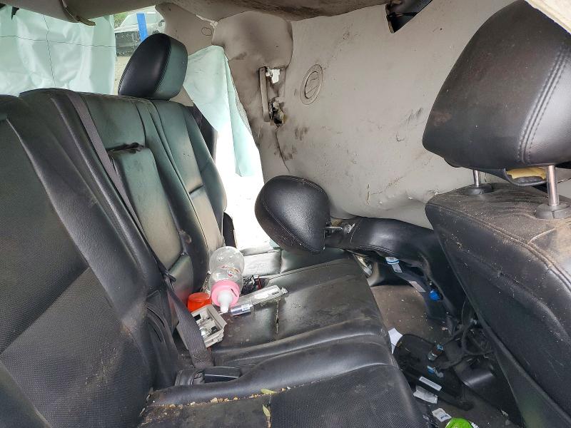 Photo 11 from auction – 2013 CHEVROLET SUBURBAN with VIN 1GNSKKE7XDR158083