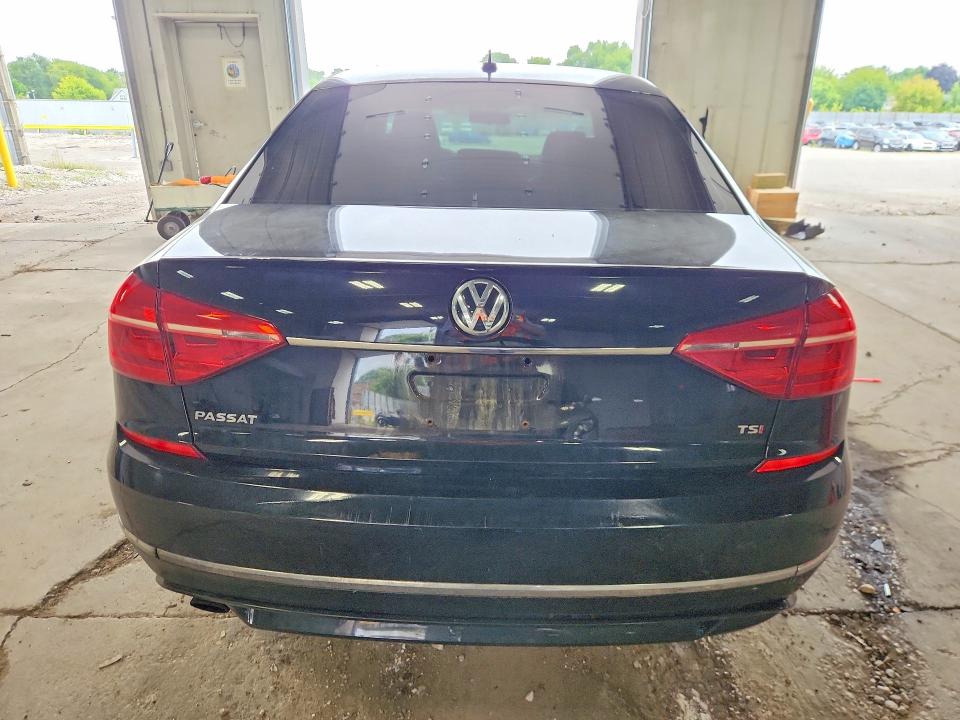 Photo 6 from auction – 2016 VOLKSWAGEN PASSAT with VIN 1VWAT7A34GC062519