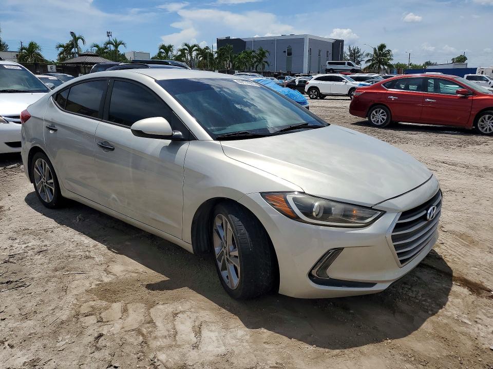 Photo 4 from auction – 2017 HYUNDAI ELANTRA with VIN 5NPD84LF2HH017706