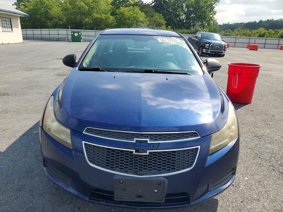 Photo 5 from auction – 2012 CHEVROLET CRUZE with VIN 1G1PC5SH2C7226650