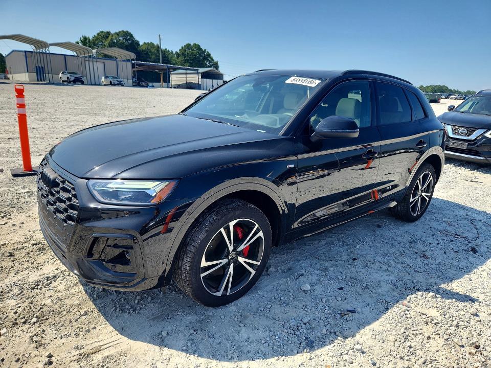 AUDI Q5 2025 مع رقم تعريف المركبة WA1EAAFY3S2024834 - صورة من المزاد
