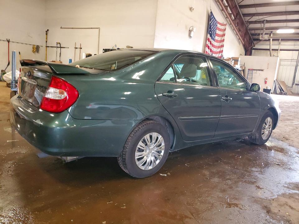 Photo 3 from auction – 2004 TOYOTA CAMRY with VIN 4T1BE32KX4U358582