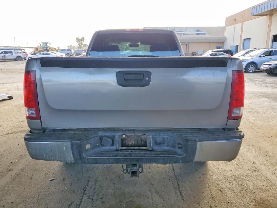 Photo 6 from auction – 2008 GMC SIERRA with VIN 1GTEC19J68Z237002