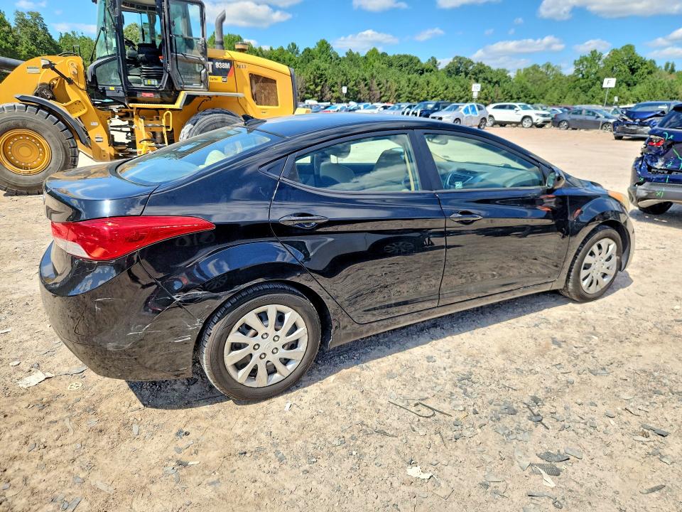 Photo 3 from auction – 2012 HYUNDAI ELANTRA with VIN 5NPDH4AE7CH073370