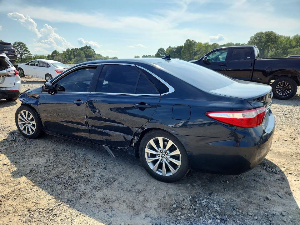 Снимка 2 от търг – 2017 TOYOTA CAMRY HYBRID с VIN 4T1BD1FK1HU212627