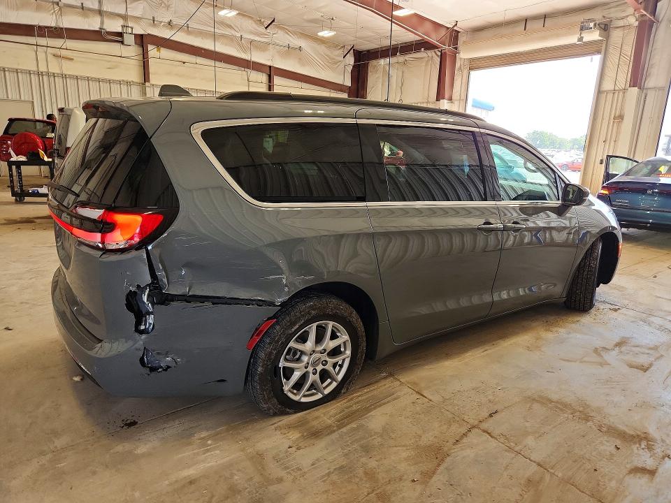 Photo 3 from auction – 2022 CHRYSLER PACIFICA with VIN 2C4RC1BG6NR168656