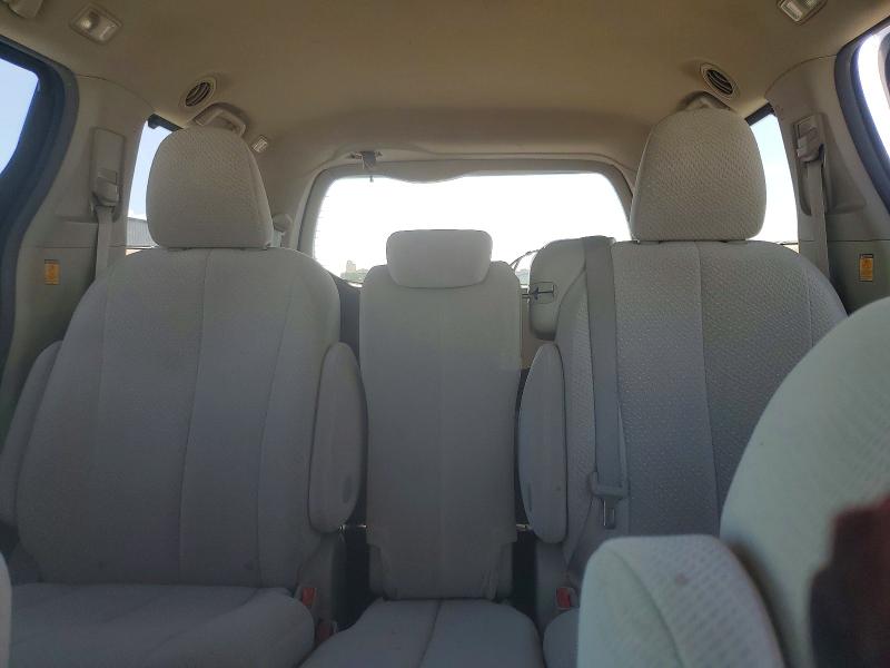 Photo 10 from auction – 2011 TOYOTA SIENNA with VIN 5TDKA3DC4BS005732