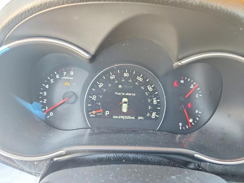 Photo 9 from auction – 2014 KIA SORENTO with VIN 5XYKW4A78EG454086