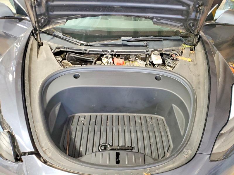Photo 11 from auction – 2022 TESLA MODEL 3 with VIN 5YJ3E1EA8NF102239