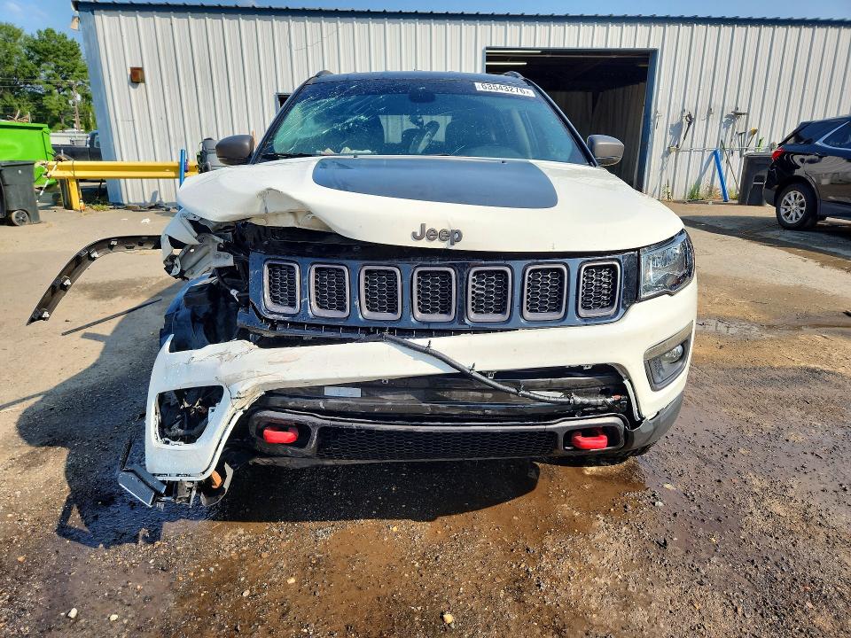Photo 5 from auction – 2020 JEEP COMPASS with VIN 3C4NJDDB1LT171434