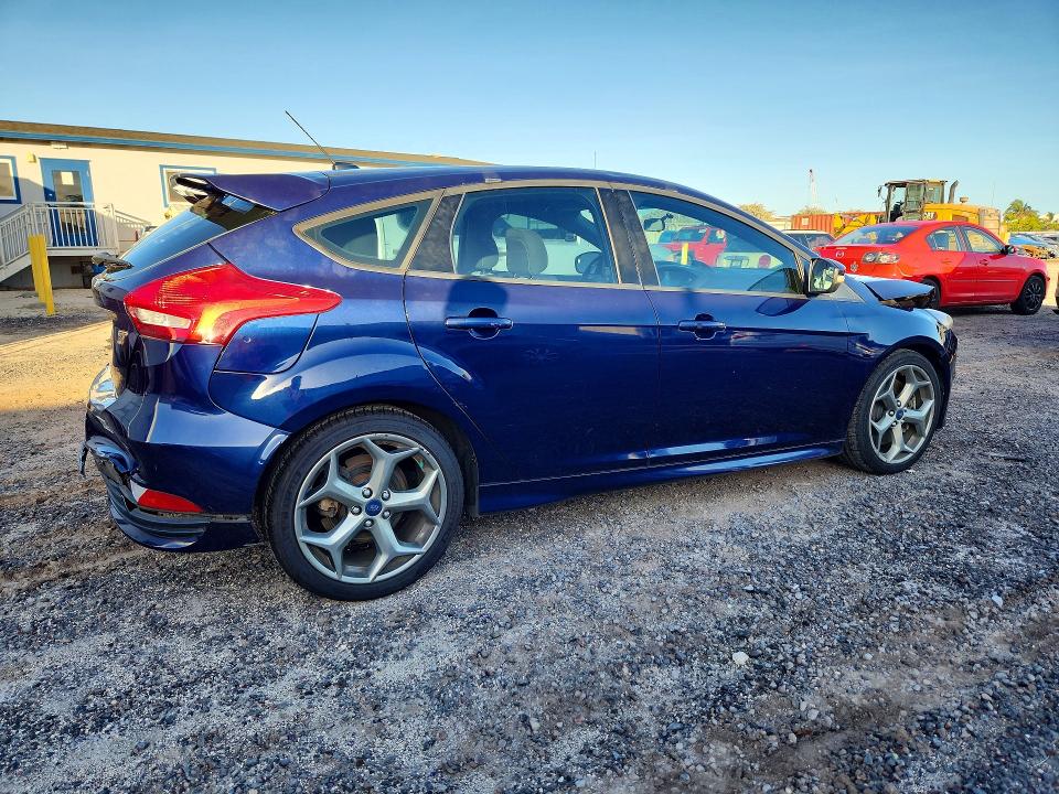 Photo 3 from auction – 2017 FORD FOCUS with VIN 1FADP3L90HL319665