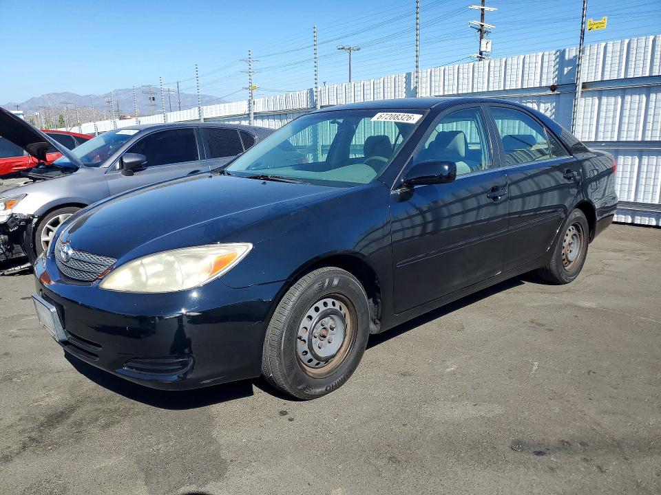 TOYOTA CAMRY 2002 with VIN JTDBE32K320056835 - Photo from auction