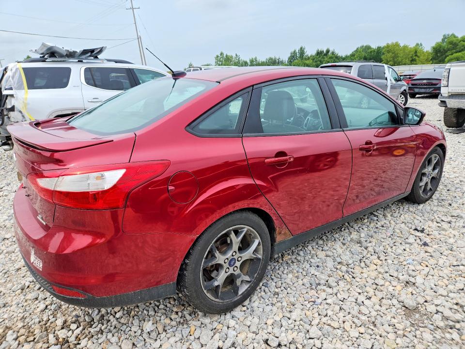 Photo 3 from auction – 2014 FORD FOCUS with VIN 1FADP3F21EL281003