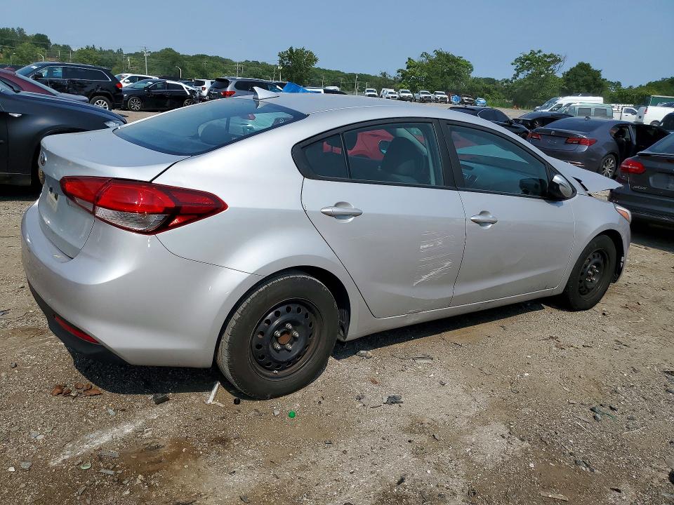 Photo 3 from auction – 2018 KIA FORTE with VIN 3KPFL4A76JE247942