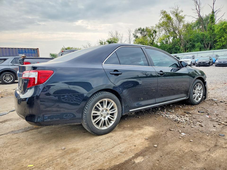 Zdjęcie 3 z aukcji – 2013 TOYOTA CAMRY z VIN 4T4BF1FK0DR306539