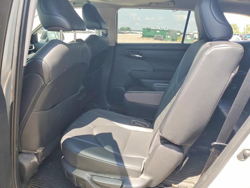 Zdjęcie 11 z aukcji – 2021 TOYOTA HIGHLANDER z VIN 5TDGBRCH2MS517012