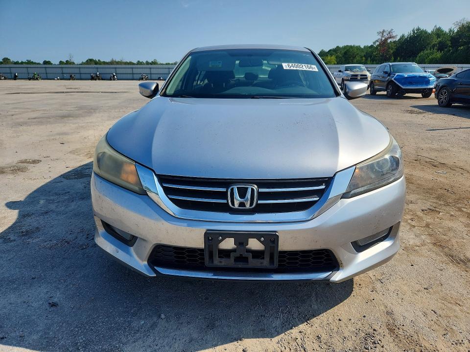Photo 5 from auction – 2014 HONDA ACCORD with VIN 1HGCR2F55EA135382