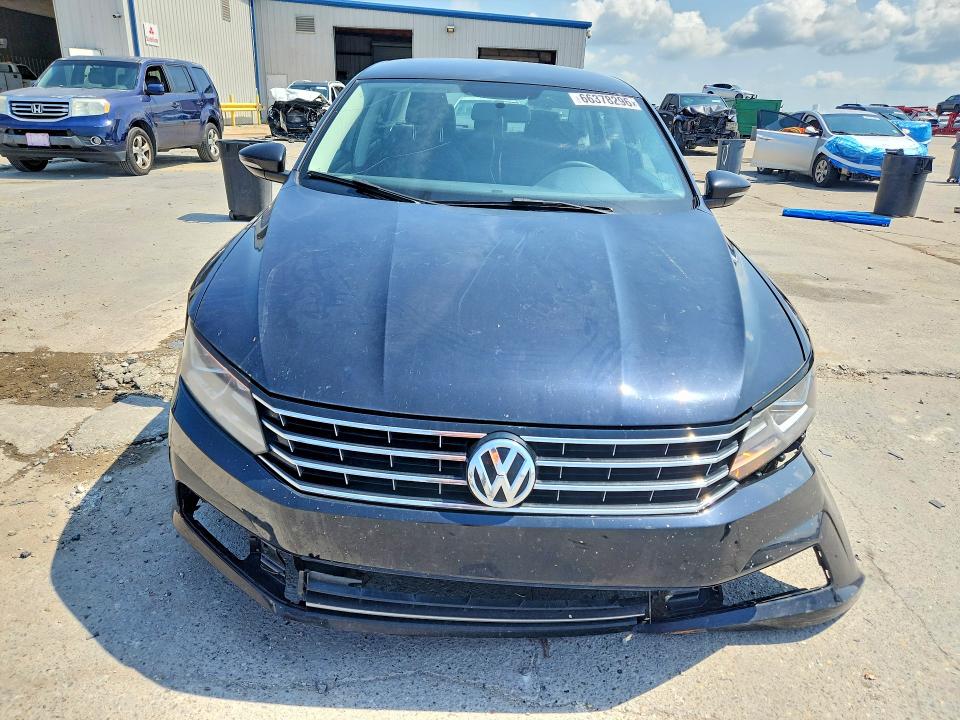 Photo 5 from auction – 2018 VOLKSWAGEN PASSAT with VIN 1VWAA7A30JC024315