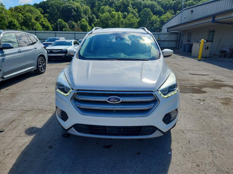Photo 5 from auction – 2017 FORD ESCAPE with VIN 1FMCU9J98HUE21600