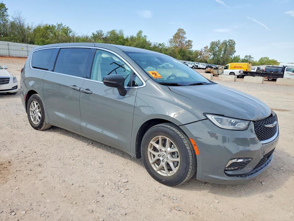 Снимка 4 от търг – 2023 CHRYSLER PACIFICA с VIN 2C4RC1BG5PR537736