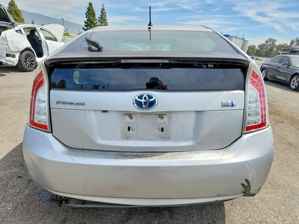 Photo 6 from auction – 2015 TOYOTA PRIUS with VIN JTDKN3DU3F0453238