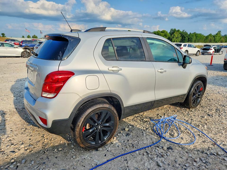 Photo 3 from auction – 2020 CHEVROLET TRAX with VIN KL7CJPSB4LB319473