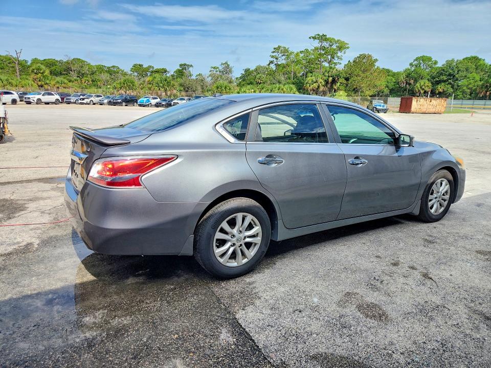 Photo 3 from auction – 2015 NISSAN ALTIMA with VIN 1N4AL3APXFC165320