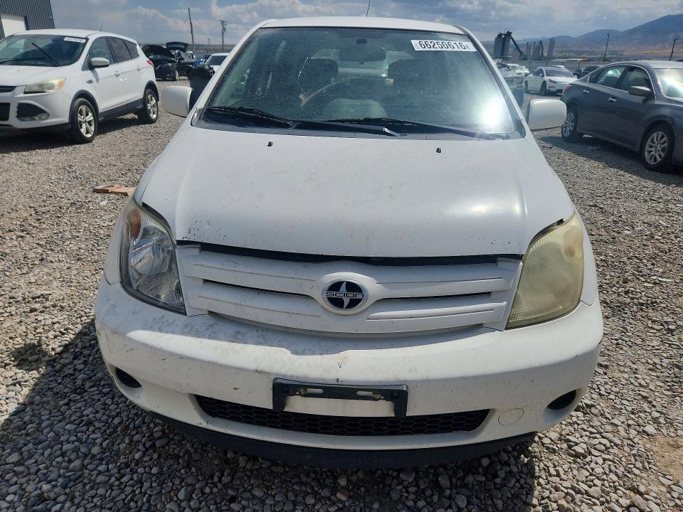 Photo 5 from auction – 2005 SCION XA with VIN JTKKT624550109685
