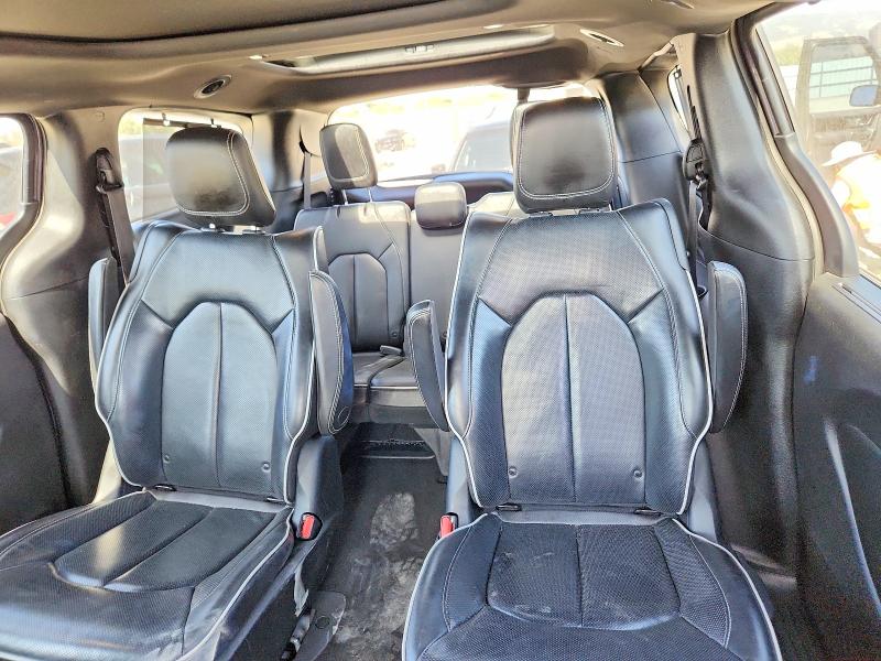 Photo 10 from auction – 2019 CHRYSLER PACIFICA with VIN 2C4RC1N73KR532989