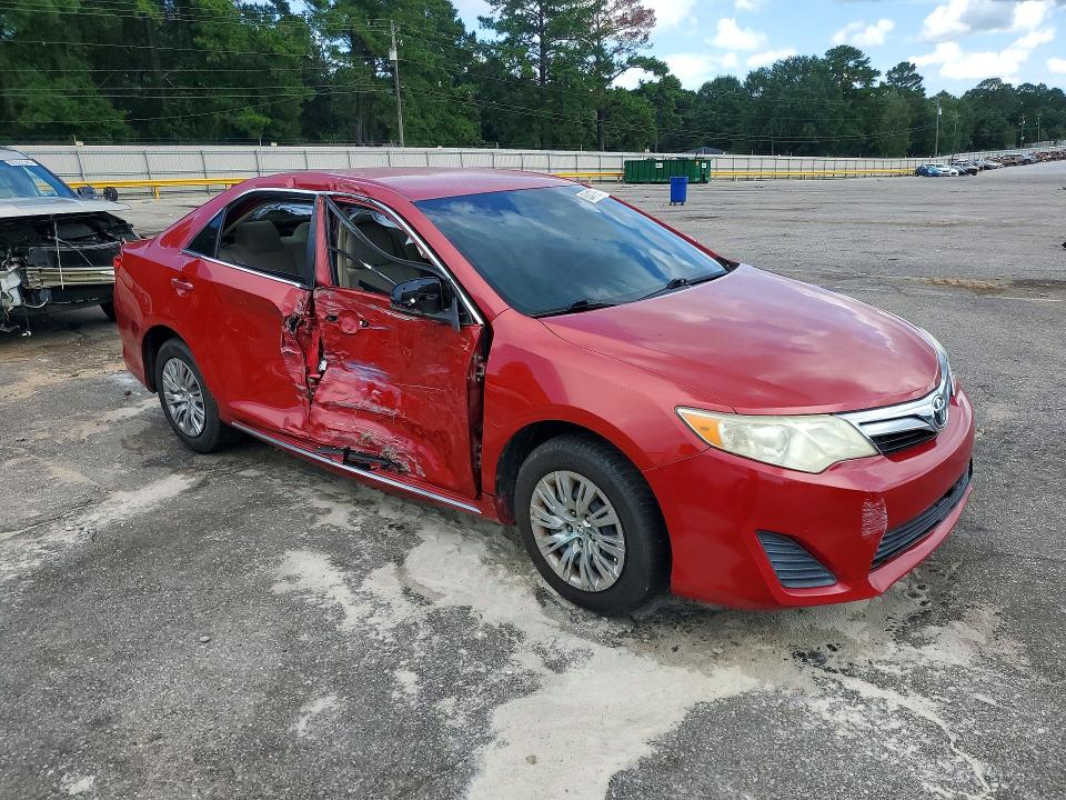 Photo 4 from auction – 2014 TOYOTA CAMRY with VIN 4T4BF1FK7ER370496