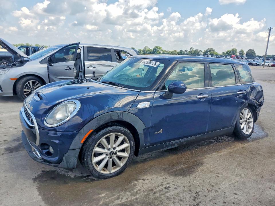 MINI COOPER 2017 with VIN WMWLU5C33H2E83830 - Photo from auction