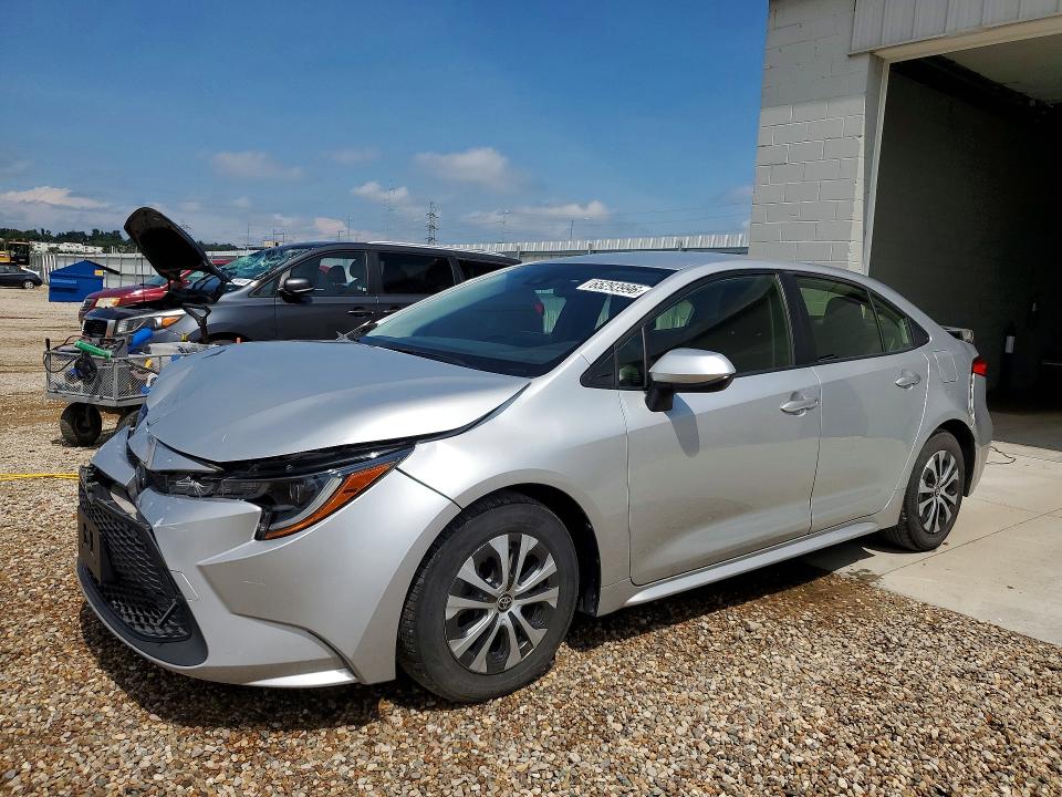 TOYOTA COROLLA 2022 с VIN JTDEAMDE6NJ043842 - Снимка от търг