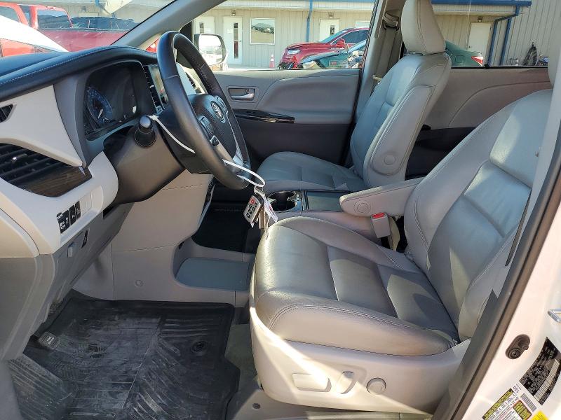 Photo 7 from auction – 2017 TOYOTA SIENNA with VIN 5TDYZ3DC5HS829900