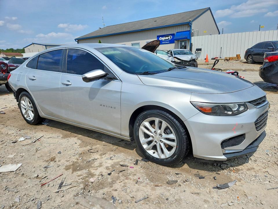 Photo 4 from auction – 2017 CHEVROLET MALIBU with VIN 1G1ZJ5SU3HF153944