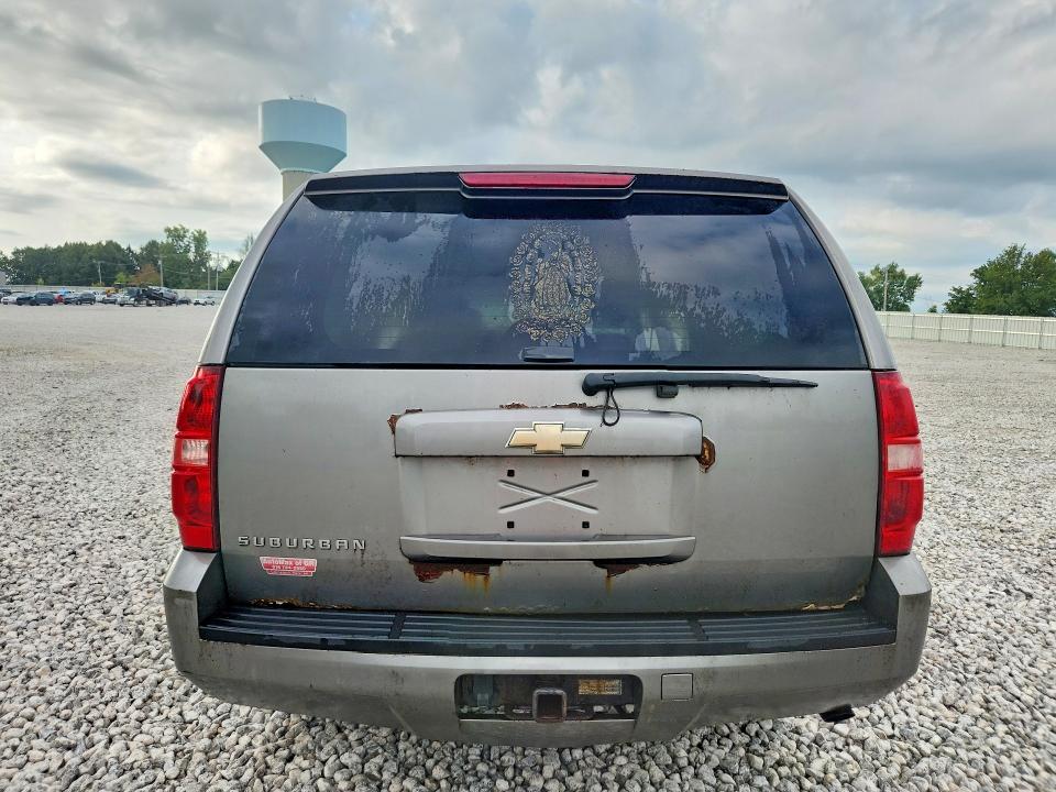 Снимка 6 от търг – 2008 CHEVROLET SUBURBAN с VIN 3GNGK26KX8G210326