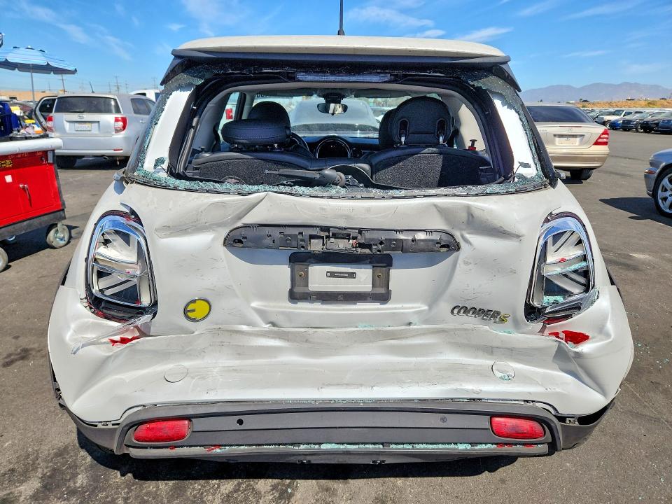 Photo 6 from auction – 2024 MINI COOPER with VIN WMW13DJ09R2V08824
