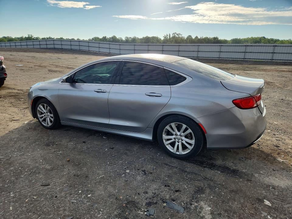 Photo 2 from auction – 2015 CHRYSLER 200 with VIN 1C3CCCABXFN677482