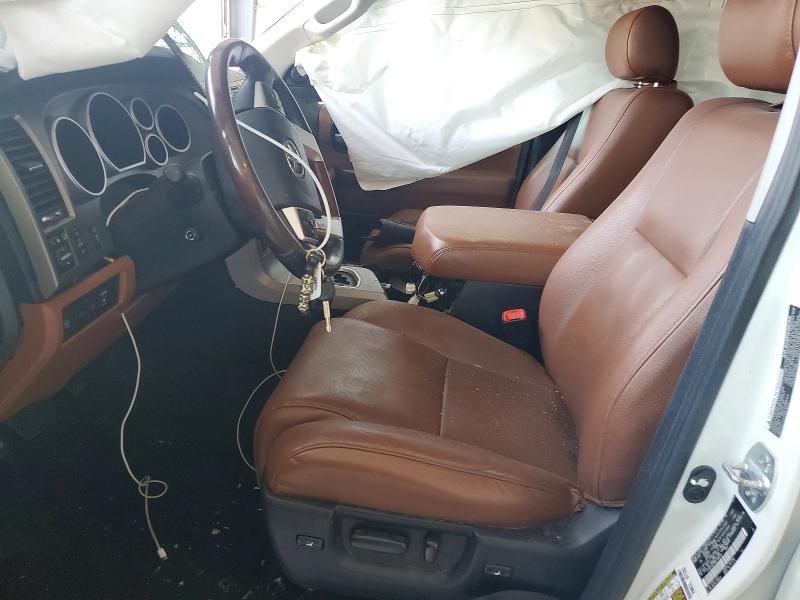 Photo 7 from auction – 2016 TOYOTA SEQUOIA with VIN 5TDDY5G19GS136222