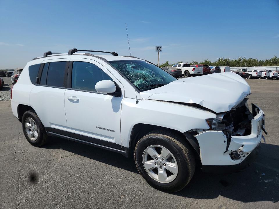 Photo 4 from auction – 2016 JEEP COMPASS with VIN 1C4NJCEA5GD795961