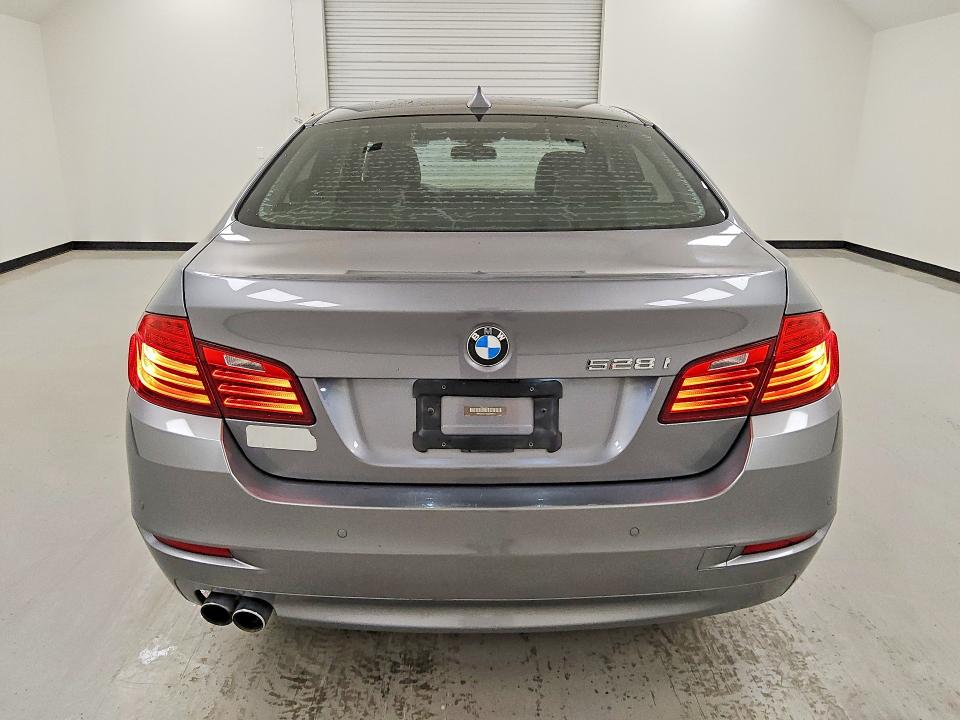 Photo 6 from auction – 2016 BMW 528 with VIN WBA5A5C51GG349724