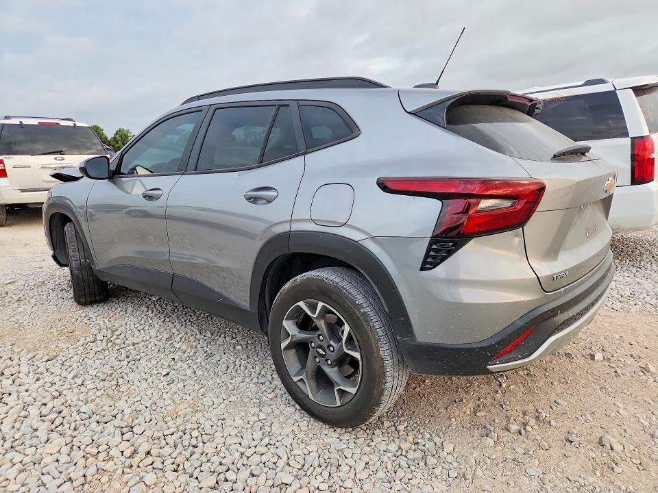 Photo 2 from auction – 2025 CHEVROLET TRAX with VIN KL77LHEP4SC120392